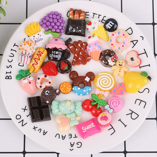 New 100pcs/lot Rement Miniature Pretend Toy Mini PLAY FOOD Cake Biscuit Candy for Blyth BJD Dolls Accessories For barbie